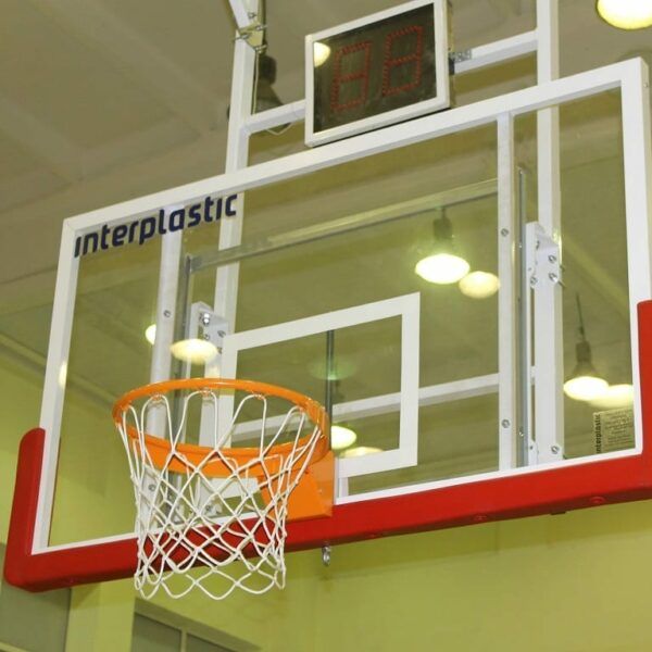 180x105 cm Tempered glass basketball backboard on a frame