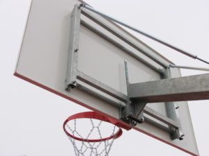 180x105 cm GRP backboard with a height adjustment mechanism (outdoor)