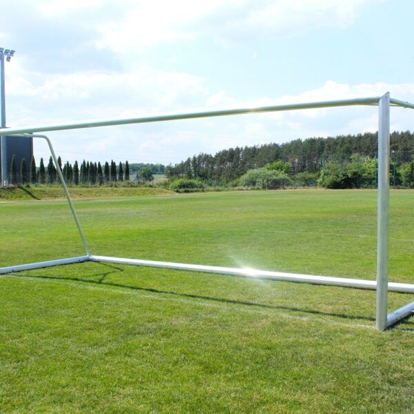 Częściowo spawana bramka do piłki nożnej 6,20x2,20 m typ 3 (przenośna)